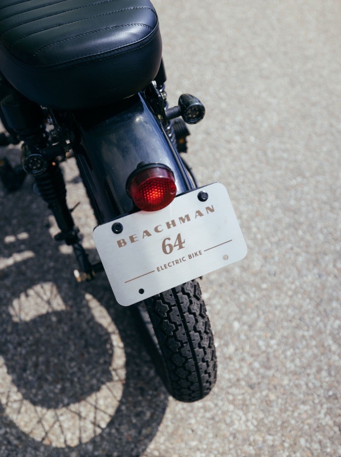 Placa de matrícula del 64